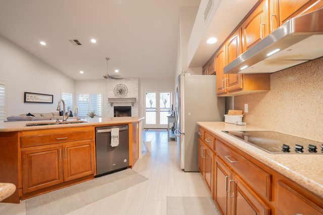 6123 W Louise Drive, Glendale, AZ 85310