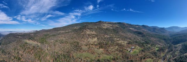 9463 E Antelope Road, Eagle Point, OR 97524