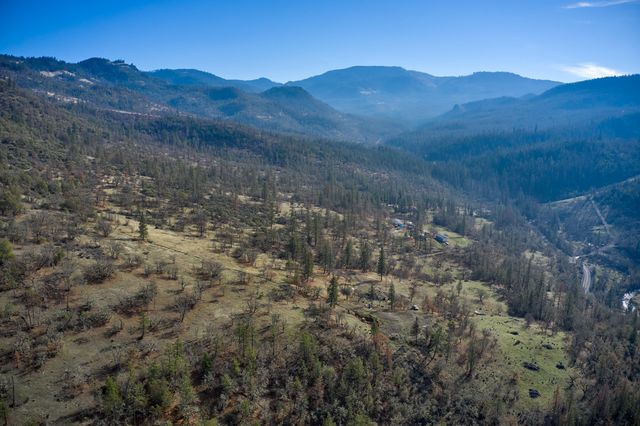 9463 E Antelope Road, Eagle Point, OR 97524