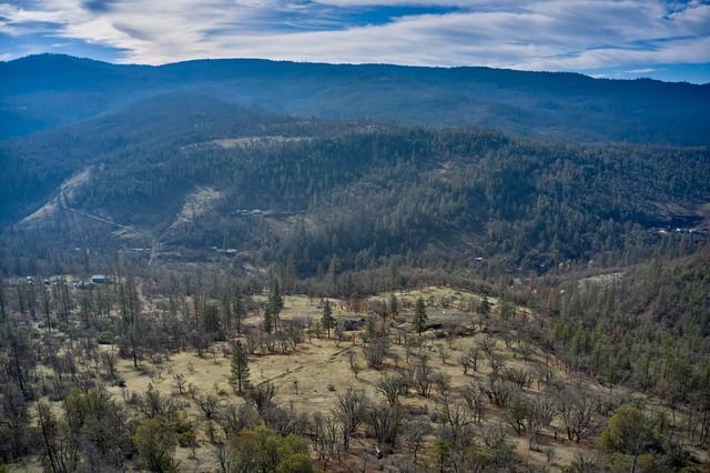 9463 E Antelope Road, Eagle Point, OR 97524