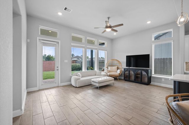 10134 Water Harbor Drive, Missouri City, TX 77459