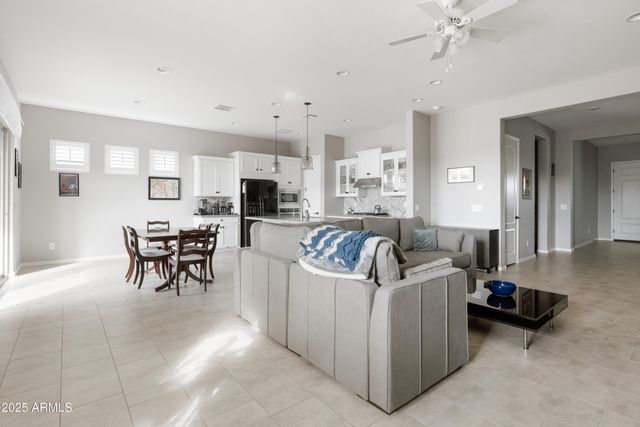 4554 S EASTERN Run, Mesa, AZ 85212