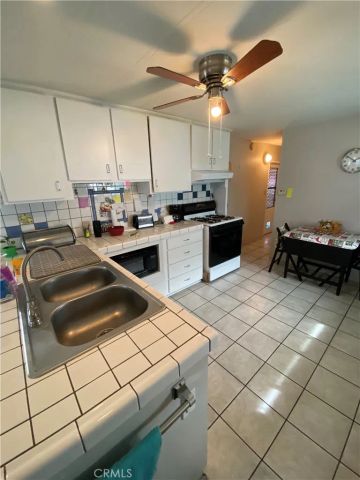 1801 E Collins 36, Orange, CA 92867