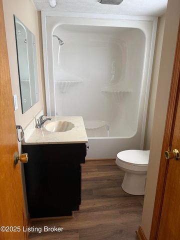 460 Lawrenceburg Loop, Bloomfield, KY 40008