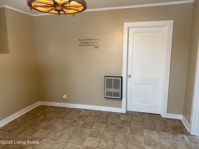 460 Lawrenceburg Loop, Bloomfield, KY 40008