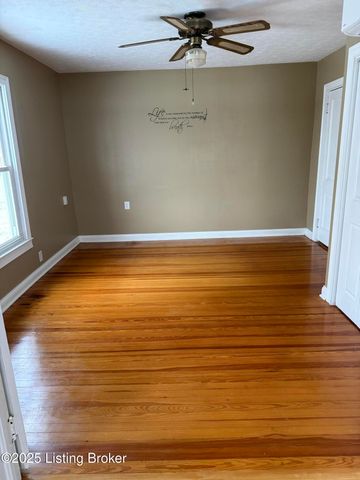 460 Lawrenceburg Loop, Bloomfield, KY 40008