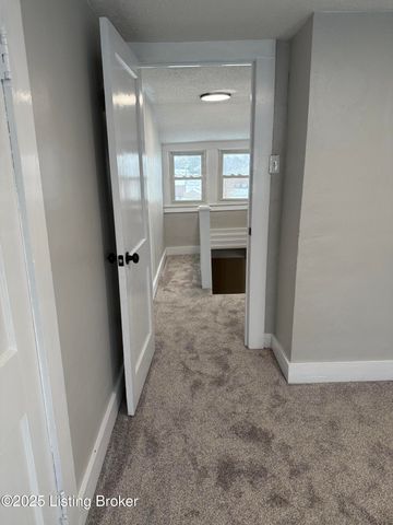 460 Lawrenceburg Loop, Bloomfield, KY 40008