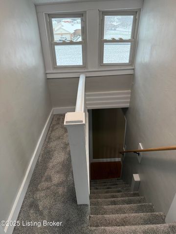 460 Lawrenceburg Loop, Bloomfield, KY 40008