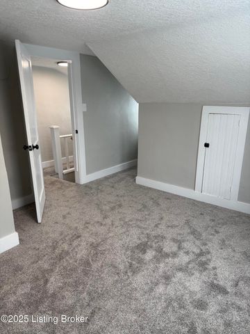 460 Lawrenceburg Loop, Bloomfield, KY 40008