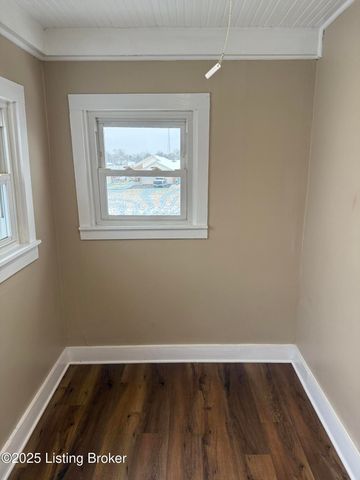 460 Lawrenceburg Loop, Bloomfield, KY 40008