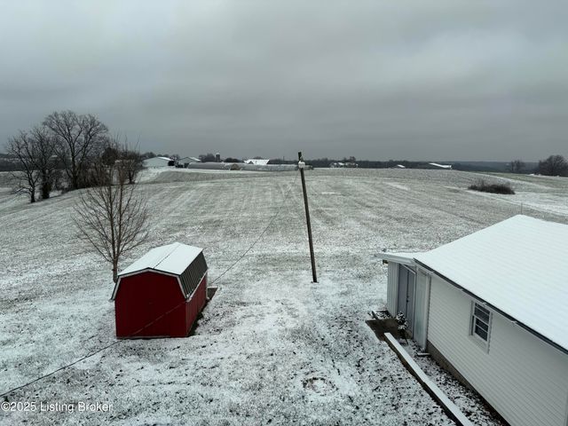 460 Lawrenceburg Loop, Bloomfield, KY 40008