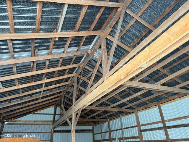 460 Lawrenceburg Loop, Bloomfield, KY 40008