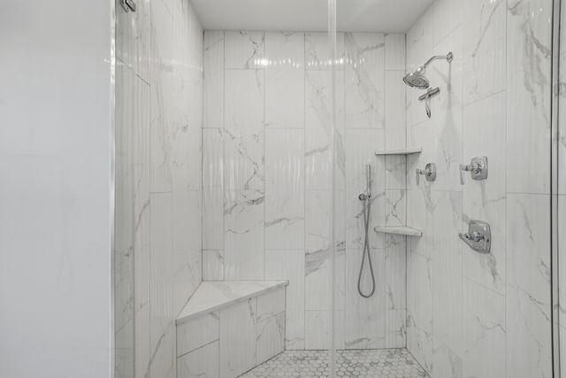 5701 Churchill Lane, Libertyville, IL 60048