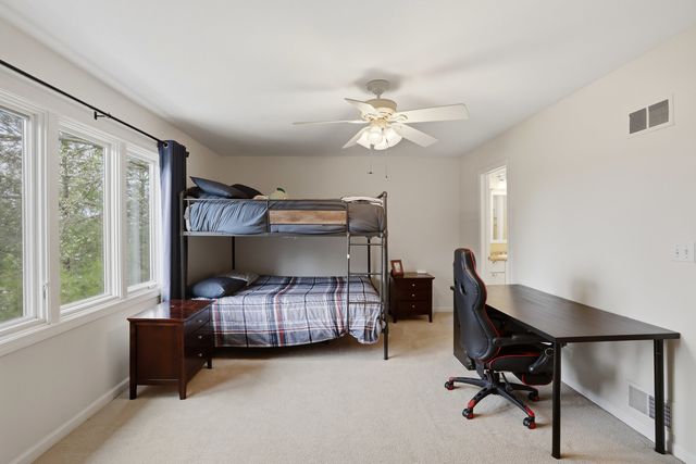 5701 Churchill Lane, Libertyville, IL 60048