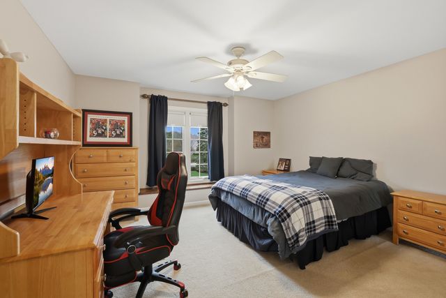 5701 Churchill Lane, Libertyville, IL 60048