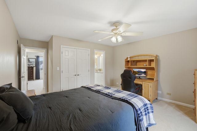 5701 Churchill Lane, Libertyville, IL 60048