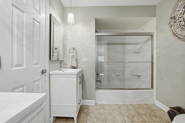 5701 Churchill Lane, Libertyville, IL 60048