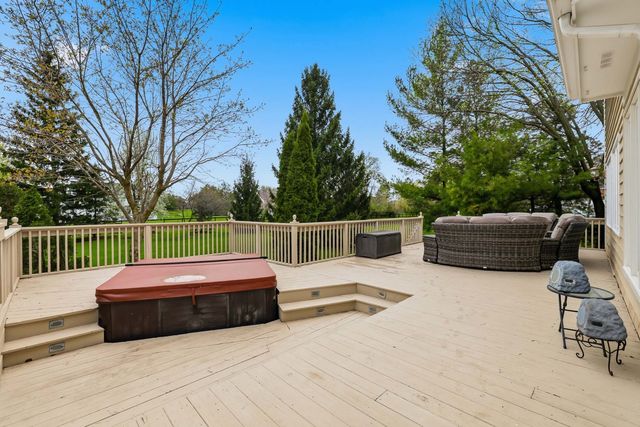 5701 Churchill Lane, Libertyville, IL 60048