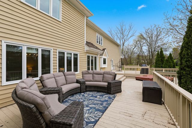 5701 Churchill Lane, Libertyville, IL 60048