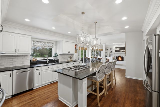 5701 Churchill Lane, Libertyville, IL 60048