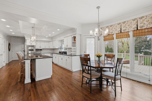 5701 Churchill Lane, Libertyville, IL 60048