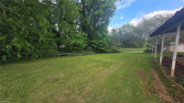 302 & 304 W Woltz Street, Dobson, NC 27017