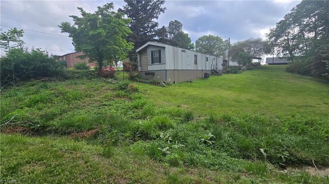 302 & 304 W Woltz Street, Dobson, NC 27017