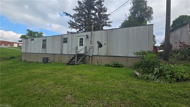 302 & 304 W Woltz Street, Dobson, NC 27017