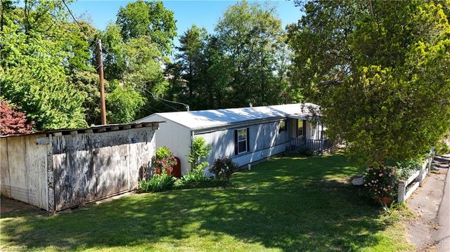 302 & 304 W Woltz Street, Dobson, NC 27017