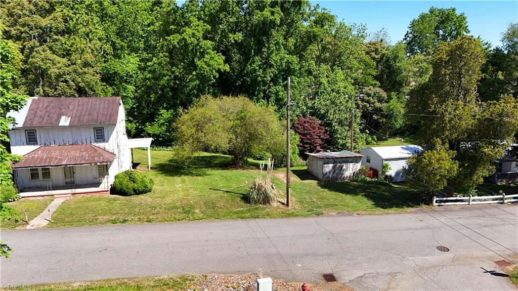 302 & 304 W Woltz Street, Dobson, NC 27017