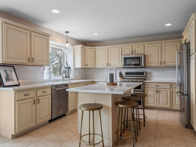 7143 Georgetowne N Road, Washington Twp, MI 48095
