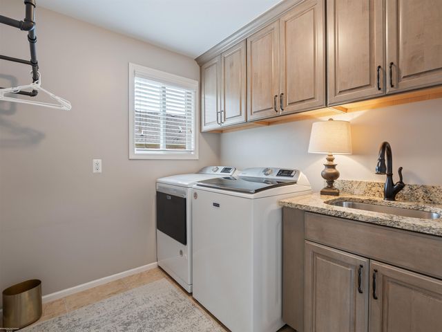 7143 Georgetowne N Road, Washington Twp, MI 48095