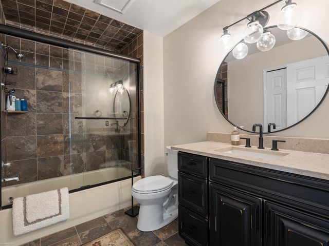 7143 Georgetowne N Road, Washington Twp, MI 48095