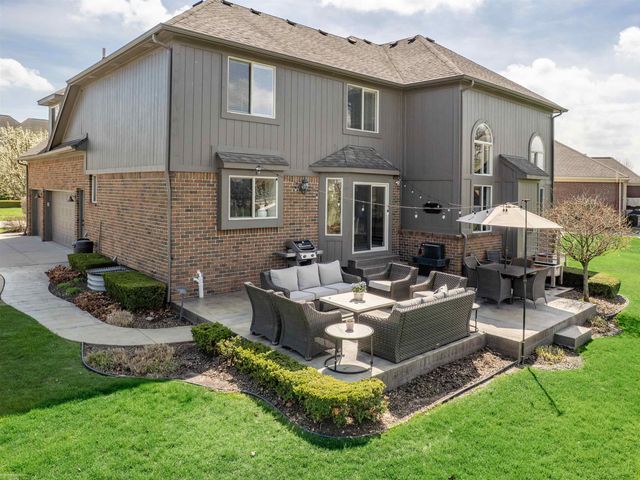 7143 Georgetowne N Road, Washington Twp, MI 48095