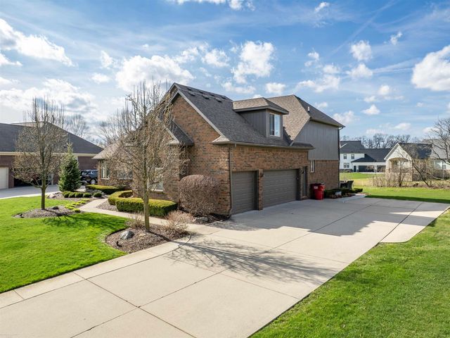 7143 Georgetowne N Road, Washington Twp, MI 48095