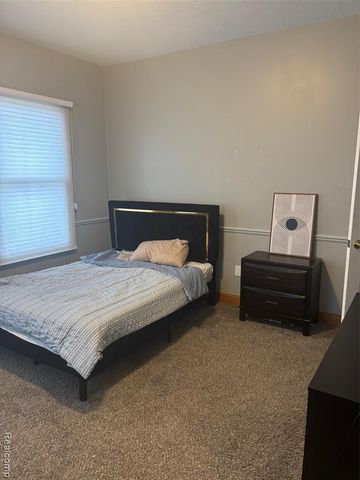 15347 Drysdale Street, Southgate, MI 48195