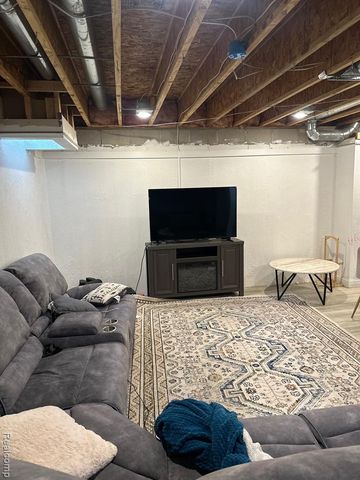 15347 Drysdale Street, Southgate, MI 48195