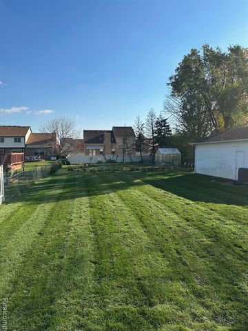 15347 Drysdale Street, Southgate, MI 48195