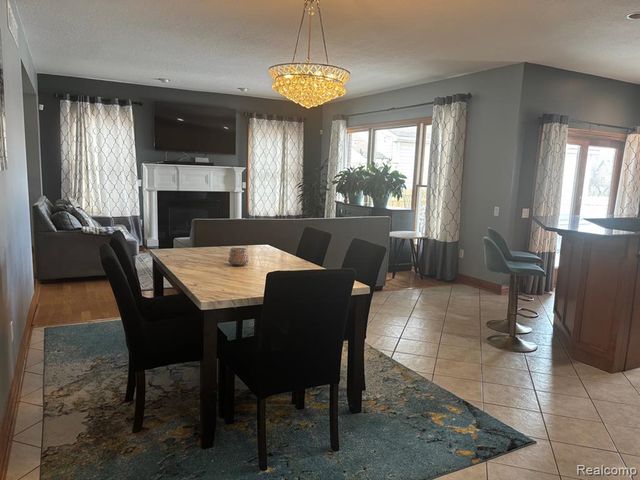 15347 Drysdale Street, Southgate, MI 48195