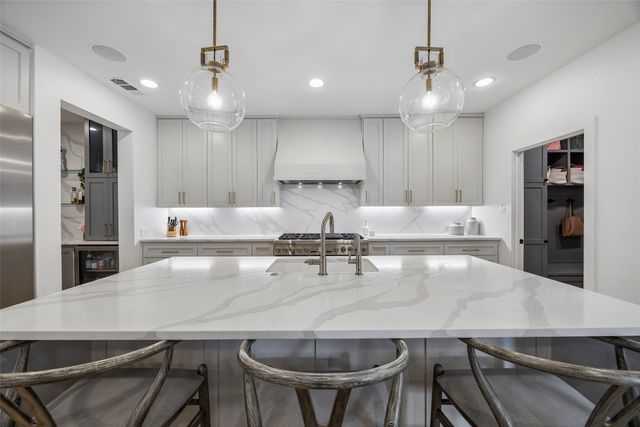 9431 Spring Branch Drive, Dallas, TX 75238