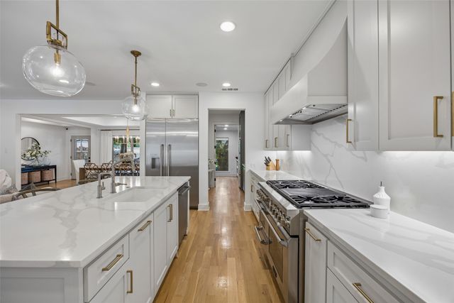 9431 Spring Branch Drive, Dallas, TX 75238