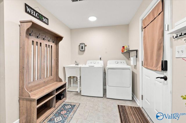 215 SW 8th Avenue, Decatur, AL 35601