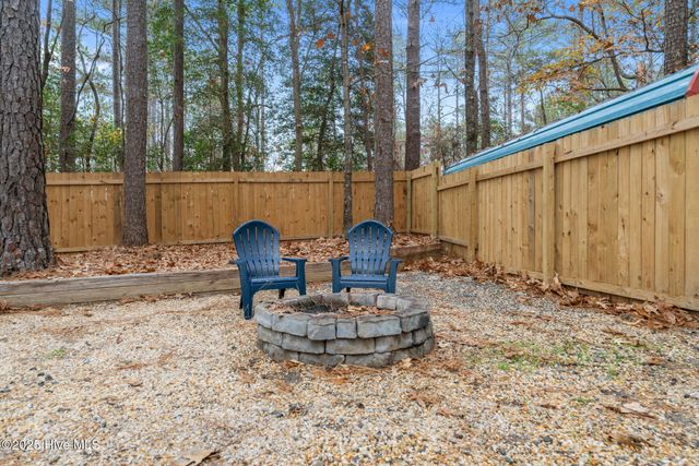 901 Heather Trail, Aberdeen, NC 28315