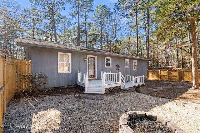 901 Heather Trail, Aberdeen, NC 28315