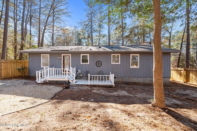 901 Heather Trail, Aberdeen, NC 28315