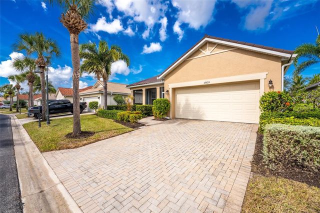 17929 COURTSIDE LANDINGS CIRCLE, Punta Gorda, FL 33955