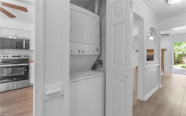 340 Middle Oaks DR, Chesapeake, VA 23322