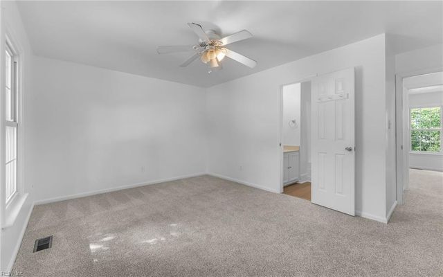 340 Middle Oaks DR, Chesapeake, VA 23322