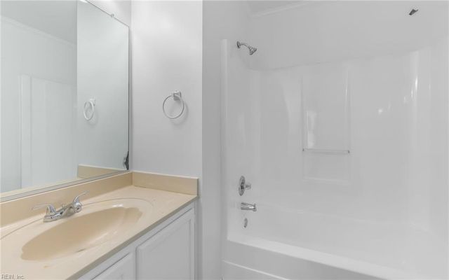 340 Middle Oaks DR, Chesapeake, VA 23322