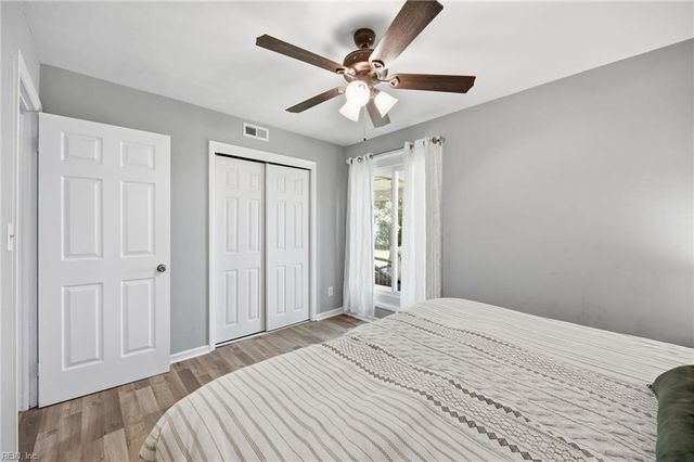 10 Barron DR, Newport News, VA 23608